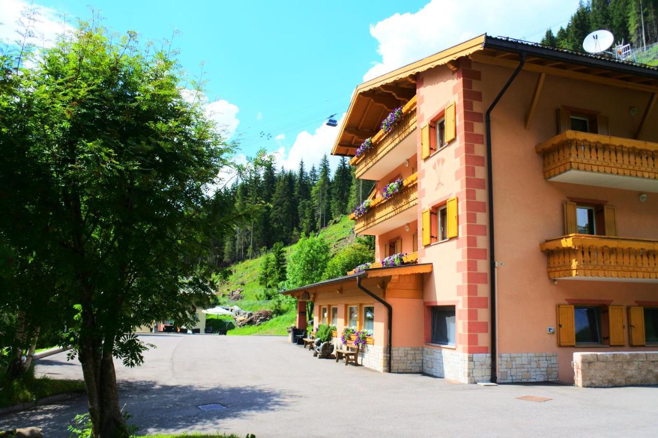 Villa Clara Canazei Exteriör bild